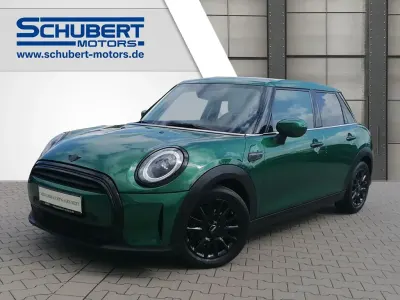 Occasion Mini ONE Classic 102 PK (75 kW) 2022 Groen Hatchback
