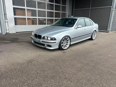 BMW 528