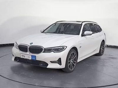 Second-hand BMW 330e Sport Line 184 CP (135 kW) 2022 Alb Break
