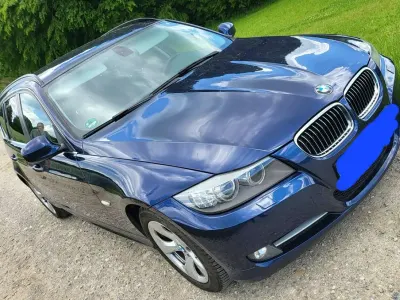 Gebraucht BMW 320 163 PS (119 kW) 2012 Blau Kombi