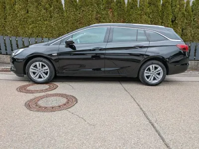 Gebraucht Opel Astra 122 PS (89 kW) 2019 Schwarz Kombi