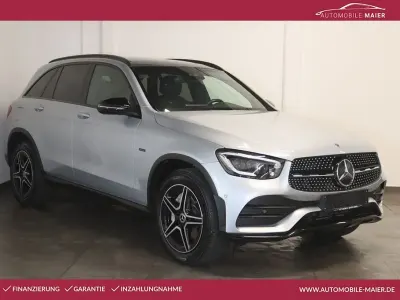 Gebraucht Mercedes GLC300e AMG 320 PS (235 kW) 2022 Silber SUV