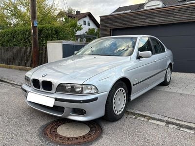 BMW 523