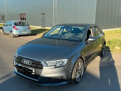 Używany Audi A3 Design 116 KM (85 kW) 2018 Szary Sedan/Limuzyna