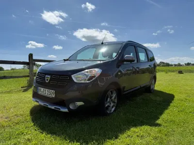 Gebraucht Dacia Lodgy Stepway 131 PS (96 kW) 2019 Van / Kleinbus