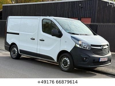Weiß Gebraucht 2018 Opel Vivaro Van / Kleinbus | 12.800 € (Superpreis)