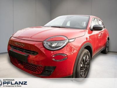 Gebraucht Fiat 600 101 PS (74 kW) 2025 Rot SUV