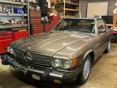 Używany Mercedes 560 245 KM (180 kW) 1988 Beżowy Kabriolet