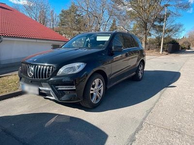 Gebraucht Mercedes ML350 258 PS (189 kW) 2013 Schwarz SUV