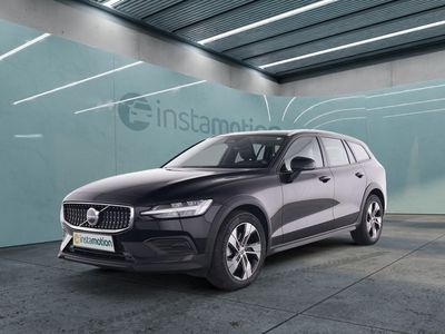 Schwarz Gebraucht 2023 Volvo V60 CC Plus Kombi | 42.290 € (Etwas zu teuer)