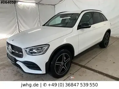 Używany Mercedes GLC300e AMG line 320 KM (235 kW) 2021 Biały SUV