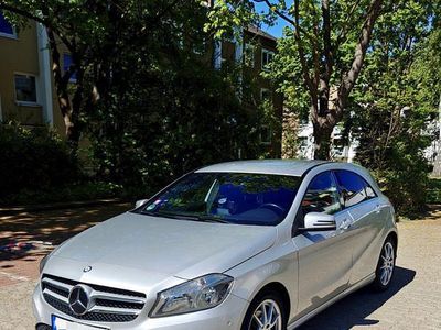 Usata Mercedes A180 Edition 122 CV (89 kW) 2015 Nero Berlina