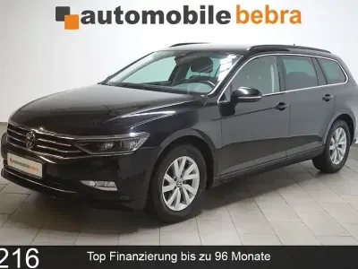 Gebraucht VW Passat Business 150 PS (110 kW) 2023 Deep black Kombi