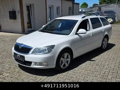 Gebraucht Skoda Octavia Family 140 PS (102 kW) 2012 Weiß Kombi