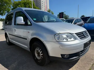 Gebraucht VW Caddy Team 109 PS (80 kW) 2009 Reflexsilber metallic Van / Kleinbus