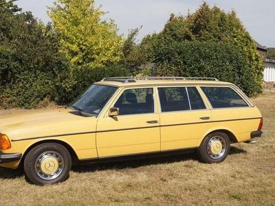 Gebraucht Mercedes E230 136 PS (100 kW) 1984 Gelb Kombi