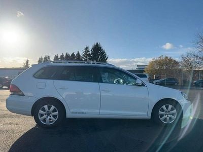 Gebraucht VW Golf VII Comfortline 105 PS (77 kW) 2013 Weiß Kombi