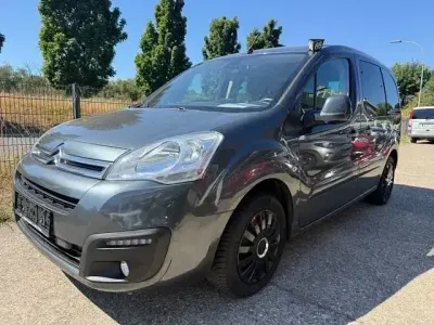 Gebraucht Citroën Berlingo 99 PS (72 kW) 2018 Grau Van / Kleinbus
