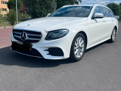 Gebraucht Mercedes E220 195 PS (143 kW) 2019 Weiß Kombi