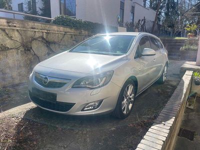 Gebraucht Opel Astra Sport 116 PS (85 kW) 2011 Silber Kombi