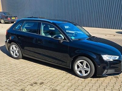 Gebraucht Audi A3 Design 150 PS (110 kW) 2017 Schwarz Limousine