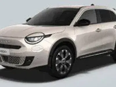 Neu Fiat 600 Pop 145 PS (106 kW) 2026 Cappuccino beige SUV