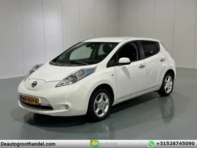 Gebraucht Nissan Leaf Acenta 80 kW (109 PS) 2017 Weiß Kleinwagen