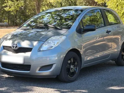 Gebraucht Toyota Yaris Cool 101 PS (74 kW) 2009 Grau Kleinwagen