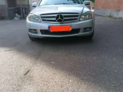 Käytetty Mercedes 180 156 HP (114 kW) 2008 Sedan