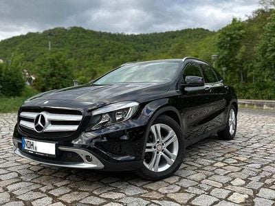 Mercedes GLA220