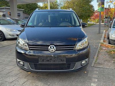 Schwarz Gebraucht 2011 VW Touran Highline Van / Kleinbus | 8.490 € (Fairer Preis)