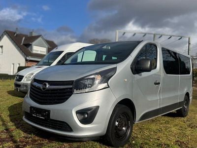 Second-hand Opel Vivaro 120 CP (88 kW) 2019 Argintiu Monovolum