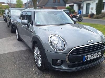 Usado Mini One Clubman 102 HP (75 kW) 2017 Cinzento Carrinha