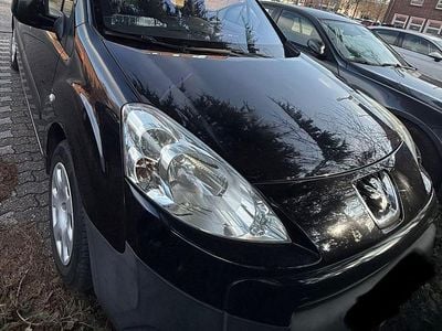 Gebraucht Peugeot Partner Tepee Family 109 PS (80 kW) 2009 Schwarz Van / Kleinbus