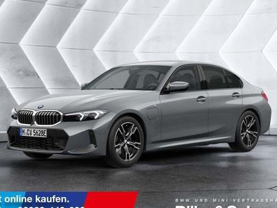 BMW 330e