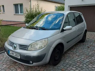 Gebraucht Renault Scénic Avantage 113 PS (83 kW) 2005 Silber Van / Kleinbus