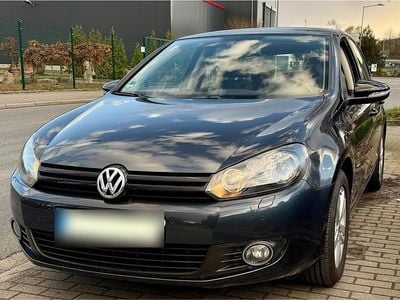 Gebraucht VW Golf VII Match 105 PS (77 kW) 2012 Blau Limousine