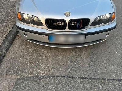 Second-hand BMW 325 192 CP (141 kW) 2002 Argintiu Berlinǎ