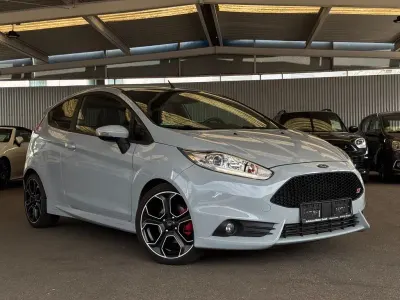 Gebraucht Ford Fiesta ST200 200 PS (147 kW) 2017 Grau Kleinwagen