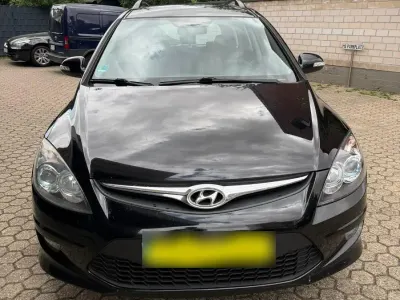 Gebraucht Hyundai i30 Classic 95 PS (69 kW) 2011 Schwarz Kombi