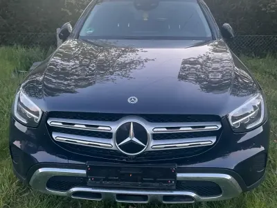 Second-hand Mercedes GLC300 252 CP (185 kW) 2021 Albastru SUV