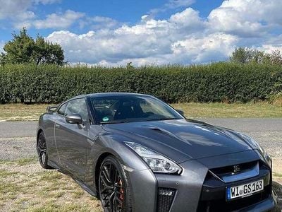 Nissan GT-R