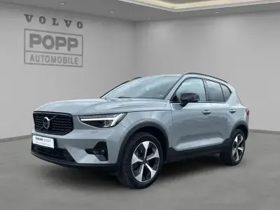 Używany Volvo XC40 Plus 163 KM (119 kW) 2024 Szary SUV