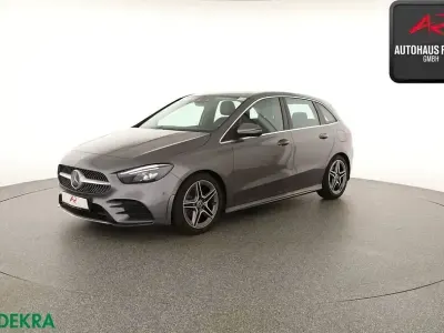 Second-hand Mercedes B200 AMG line 163 CP (119 kW) 2021 Gri Monovolum