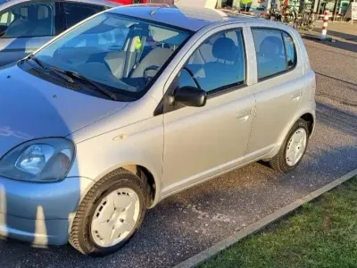 Gebraucht Toyota Yaris Terra 68 PS (50 kW) 2003 Limousine
