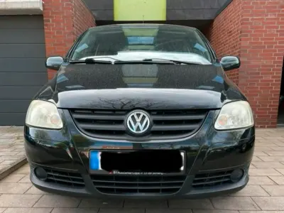 Gebraucht VW Fox 55 PS (40 kW) 2008 Schwarz Kleinwagen