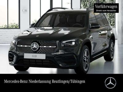 Mercedes GLB220