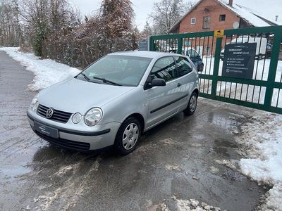 Silber Gebraucht 2002 VW Polo Kleinwagen | 1.700 € (Etwas zu teuer)