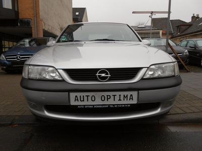 gebraucht Opel Vectra 1.8 CD / 1.Hand / PDC / Klima / Garantie