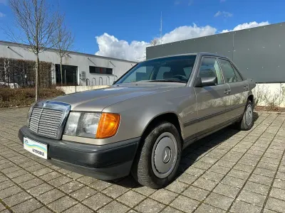 Gebraucht Mercedes E300 179 PS (131 kW) 1987 Limousine